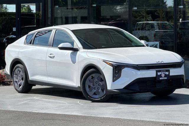 2026 Kia K4 LX FWD