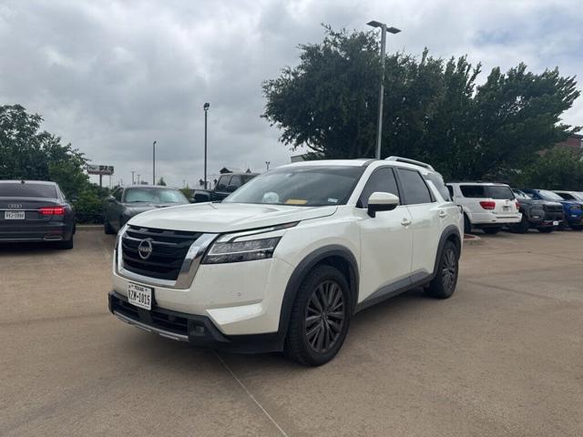 2022 Nissan Pathfinder SL FWD