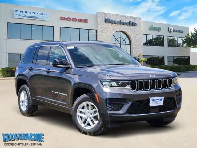 2026 Jeep Grand Cherokee Laredo 4WD