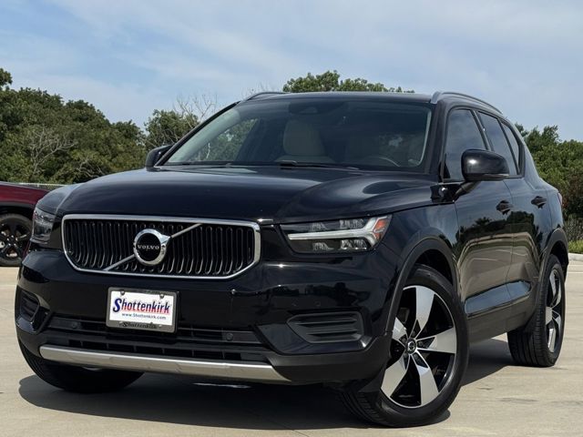 2020 Volvo XC40 T5 Momentum AWD