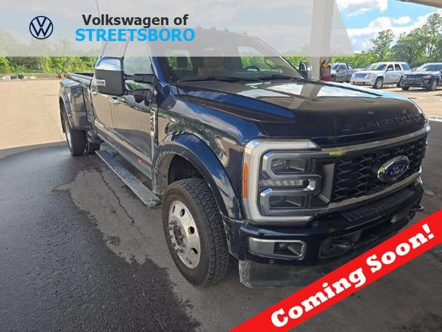2023 Ford F-450 Super Duty Platinum