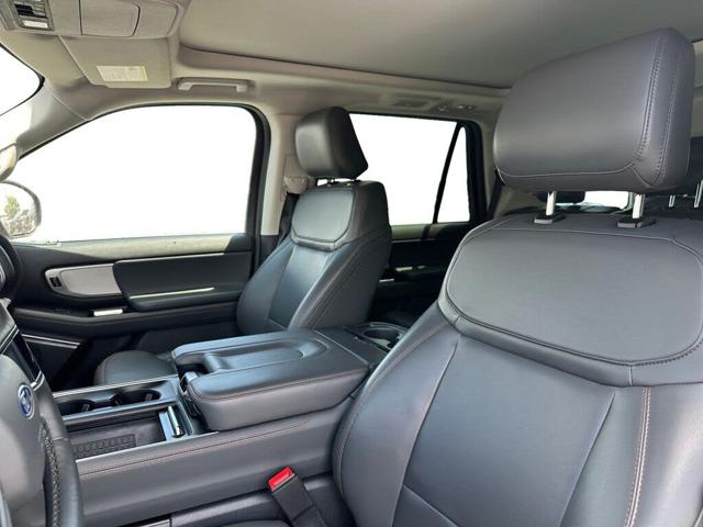 2025 Ford Expedition Active 4WD