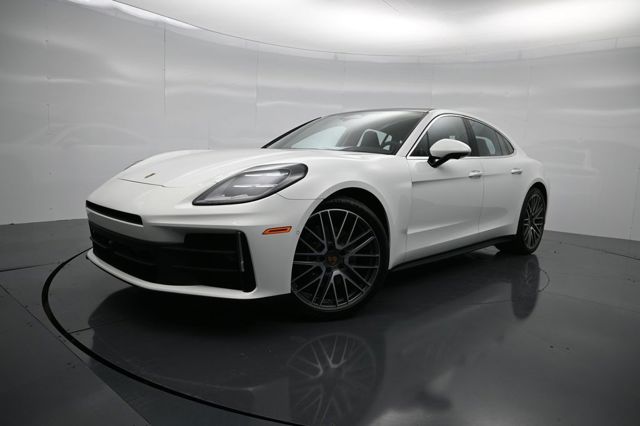 2026 Porsche Panamera Base