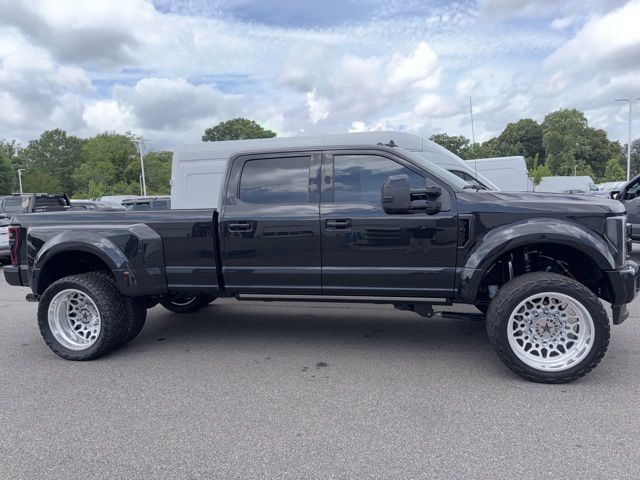2019 Ford Super Duty F-450 DRW Platinum
