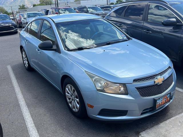 2011 Chevrolet Cruze LS Sedan FWD