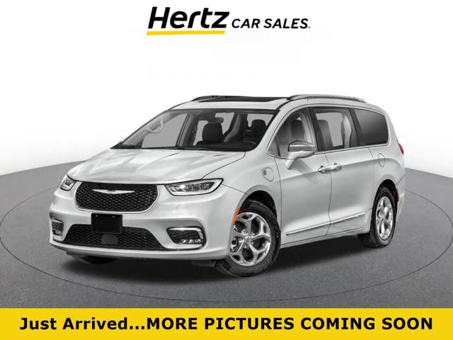 2023 Chrysler Pacifica Hybrid Touring L