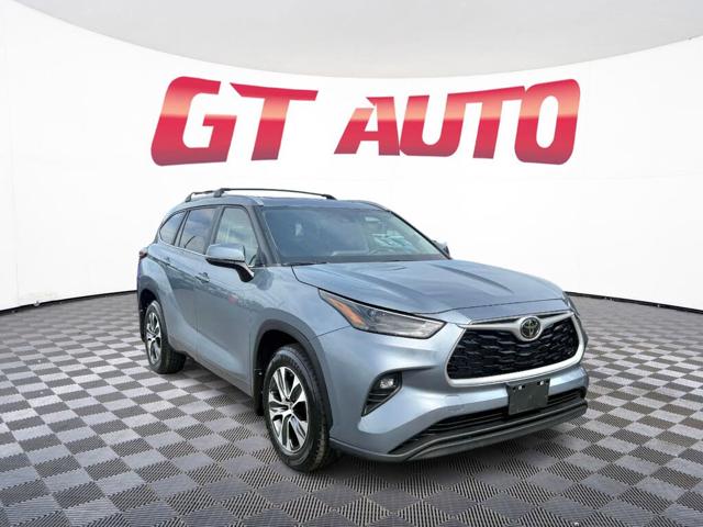 2023 Toyota Highlander XLE AWD
