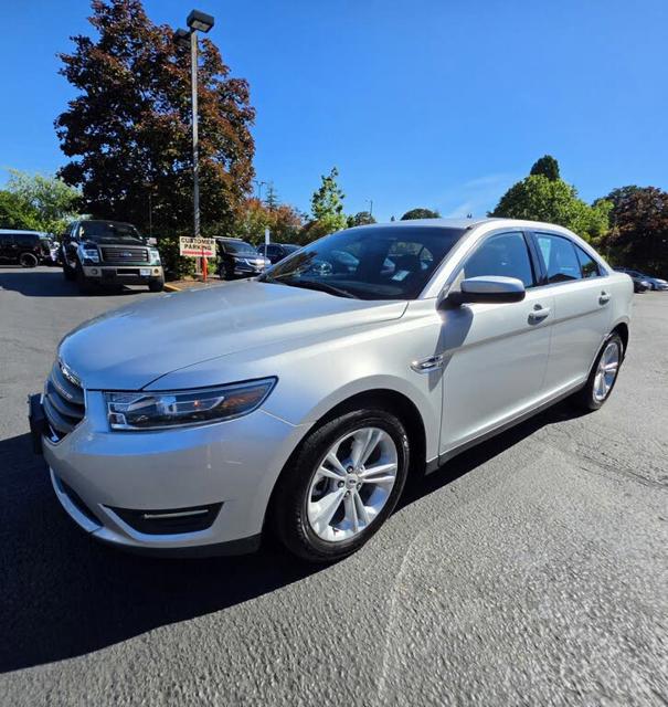 2018 Ford Taurus SEL