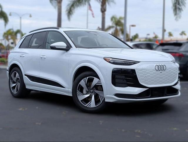 2025 Audi Q6 e-tron quattro Premium Plus