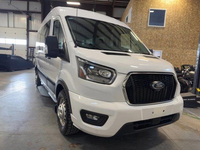 2023 Ford Transit Passenger Wagon 350 XLT Medium Roof LB AWD