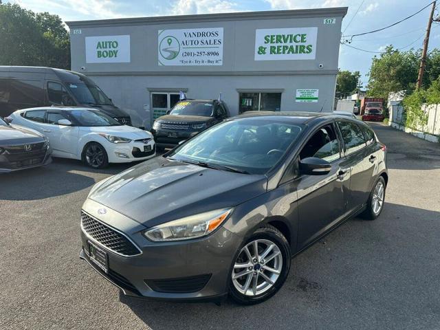 2016 Ford Focus SE Hatchback