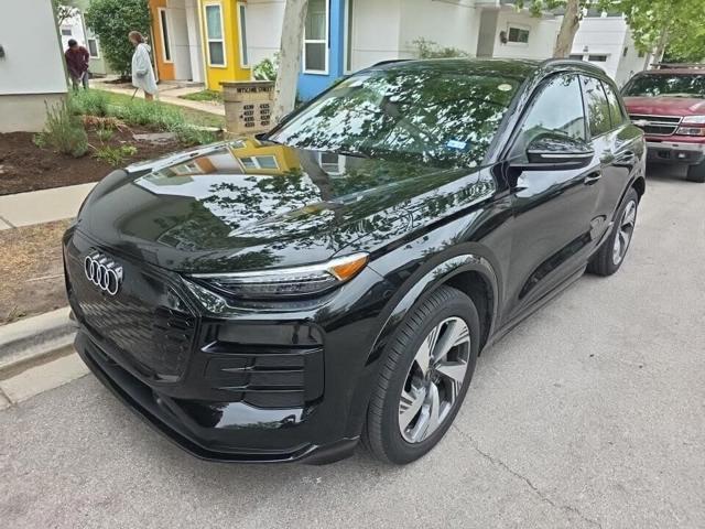 2025 Audi Q6 e-tron quattro Premium Plus