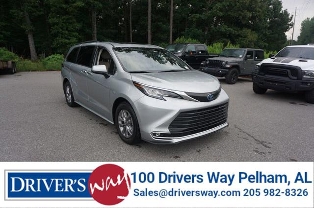 2022 Toyota Sienna XLE 7-Passenger FWD