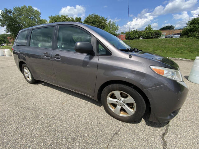 2012 Toyota Sienna Base 7-Passenger