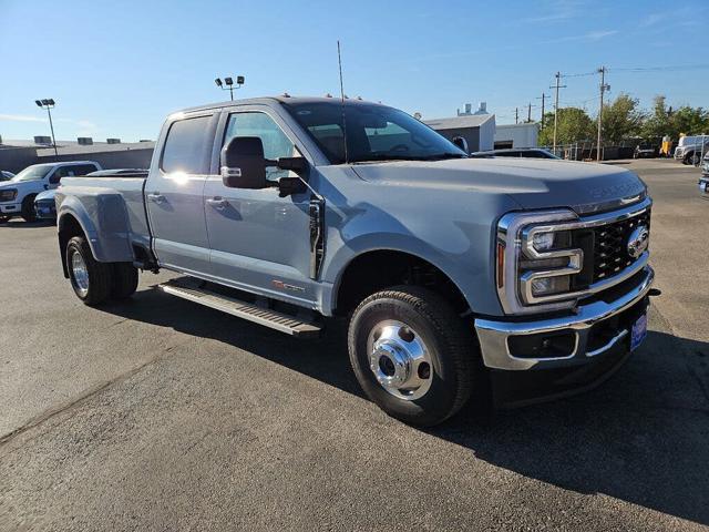 2027 Ford Super Duty F-350 Lariat