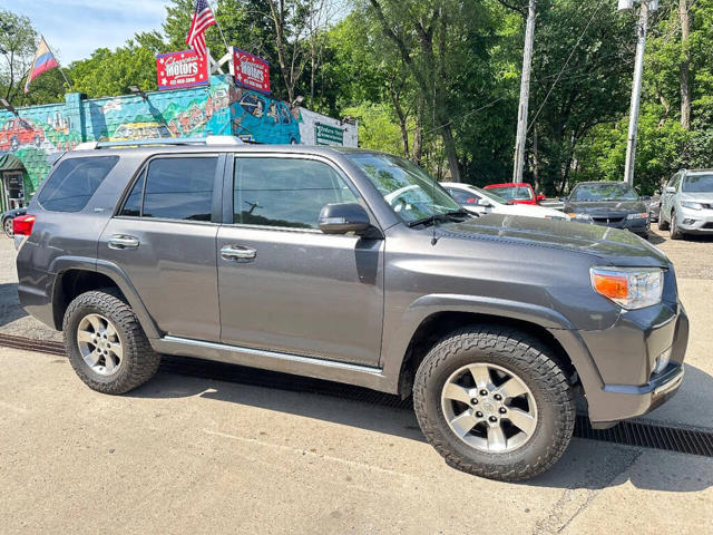 2013 Toyota 4Runner SR5