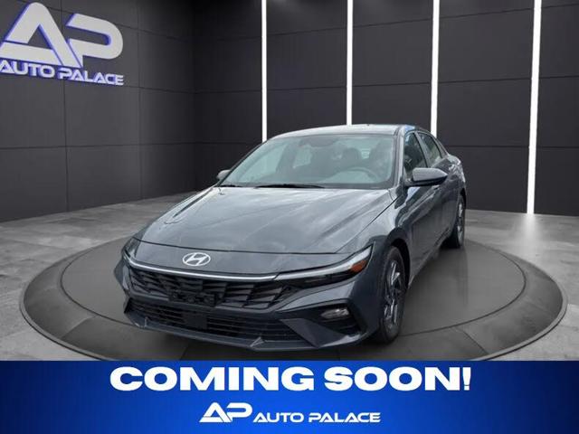 2024 Hyundai Elantra SEL FWD