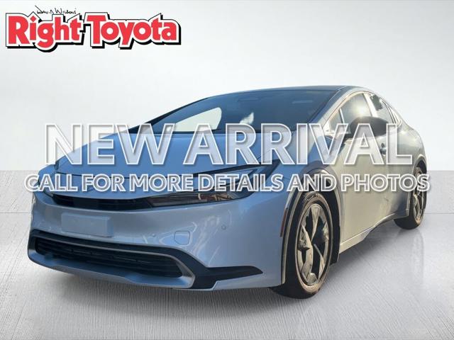2025 Toyota Prius Plug-in Hybrid SE