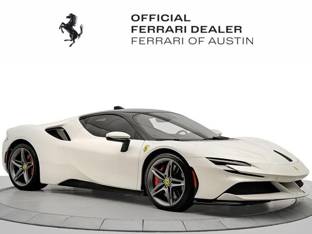 2023 Ferrari SF90 Stradale Base