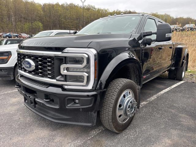 2026 Ford F-450 Super Duty Platinum