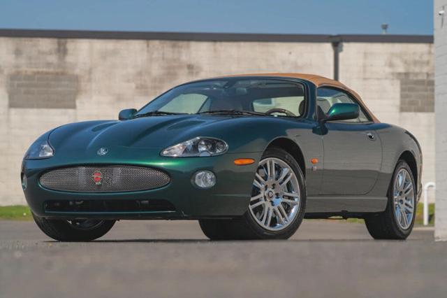 2005 Jaguar XKR Base