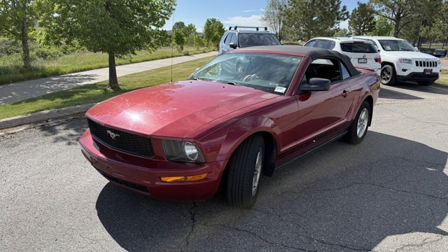 2007 Ford Mustang V6 Deluxe