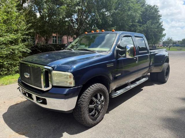 2006 Ford Super Duty F-350 DRW Lariat