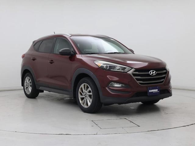2016 Hyundai Tucson 2.0L SE AWD with Beige Seats