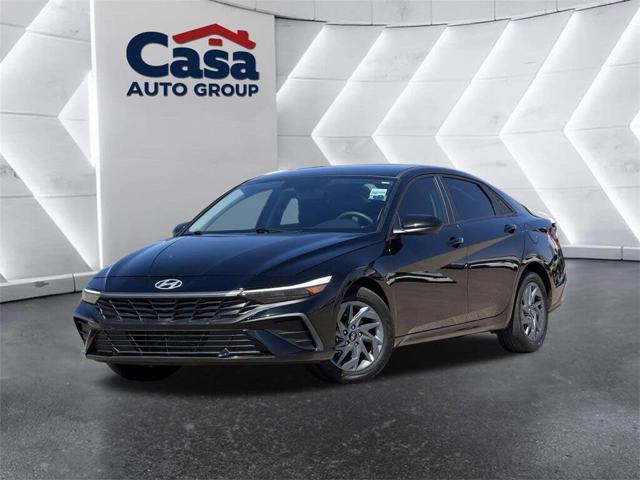 2024 Hyundai Elantra SEL FWD