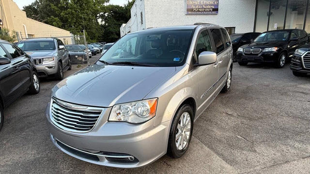 2016 Chrysler Town and Country Touring