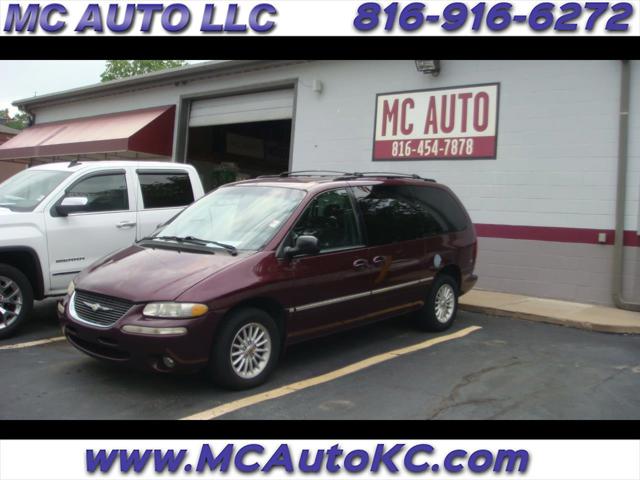 1999 Chrysler Town and Country LX