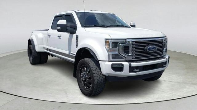 2022 Ford Super Duty F-450 DRW Limited