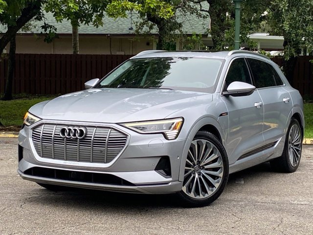 2019 Audi e-tron quattro Prestige