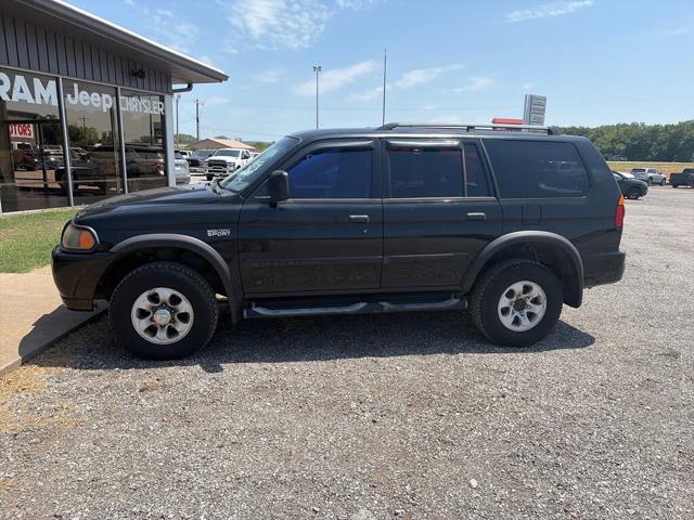 2002 Mitsubishi Montero Sport ES