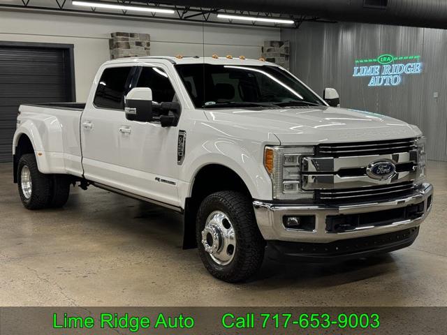 2017 Ford Super Duty F-350 DRW Lariat