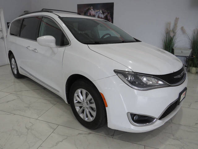 2017 Chrysler Pacifica Touring L FWD