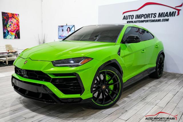 2022 Lamborghini Urus Base
