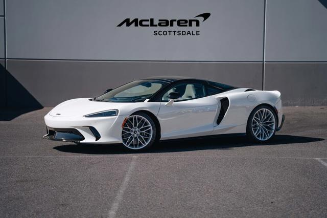 2025 McLaren GT Base