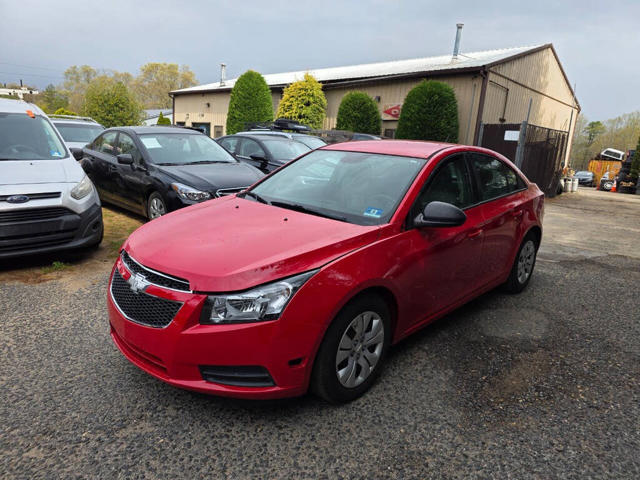 2014 Chevrolet Cruze LS Sedan FWD