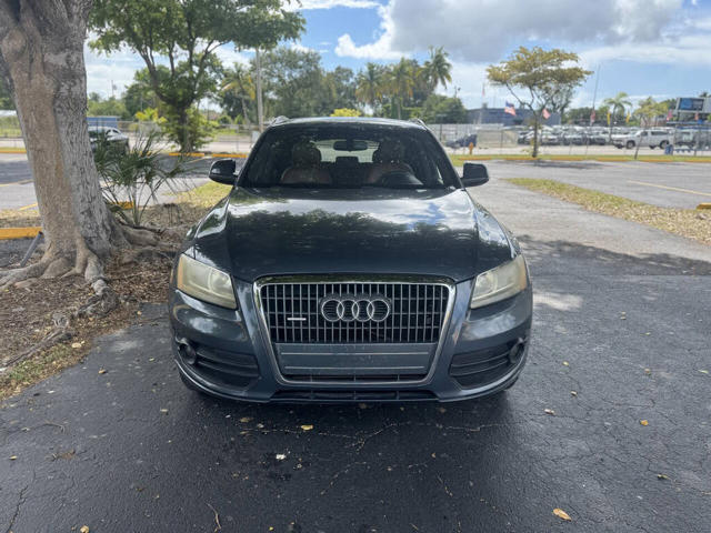 2011 Audi Q5 2.0T quattro Premium
