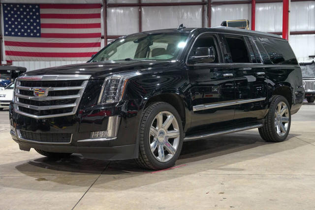 2018 Cadillac Escalade ESV Luxury 4WD