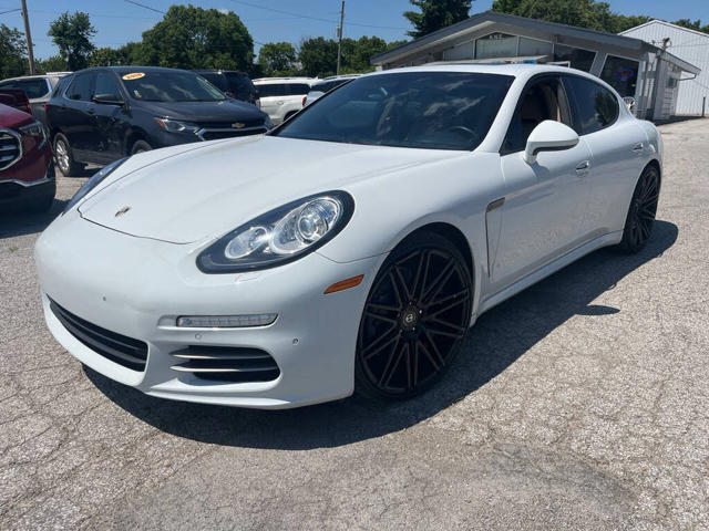 2016 Porsche Panamera 4 Edition