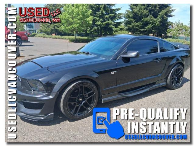 2005 Ford Mustang V6 Deluxe
