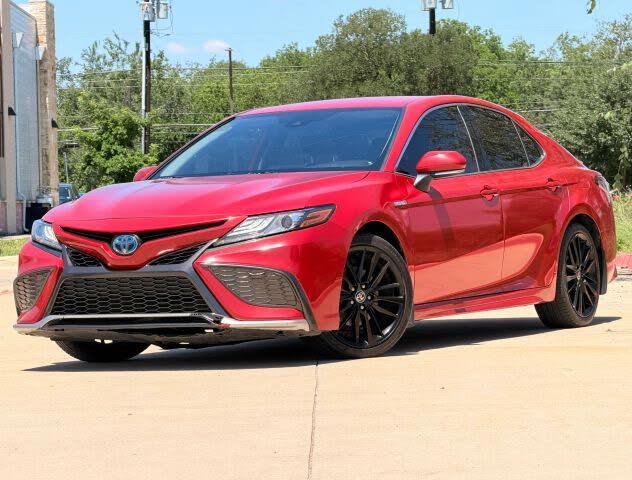 2021 Toyota Camry Hybrid XSE