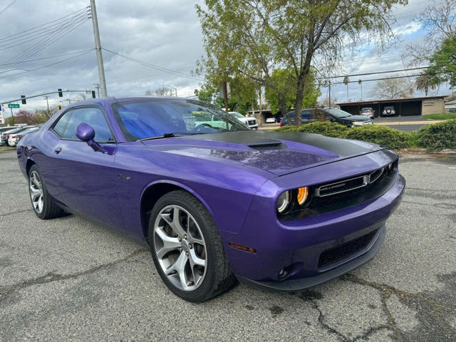 2016 Dodge Challenger SXT Plus