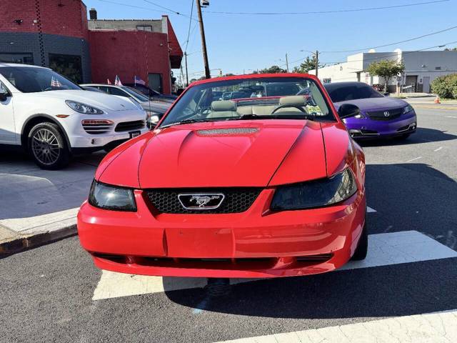 2002 Ford Mustang Deluxe