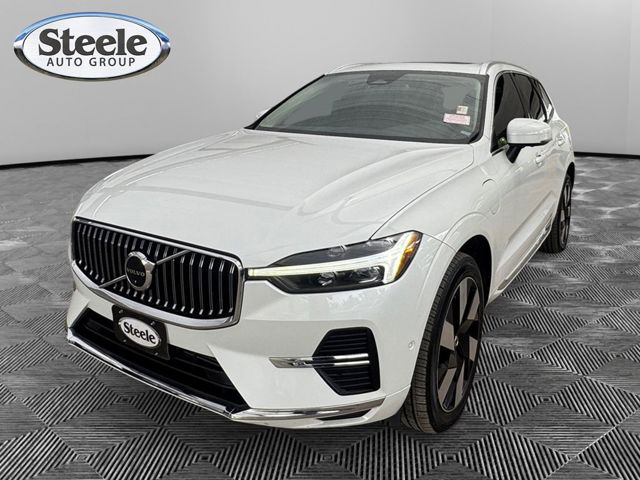 2023 Volvo XC60 Recharge T8 Plus Bright Theme