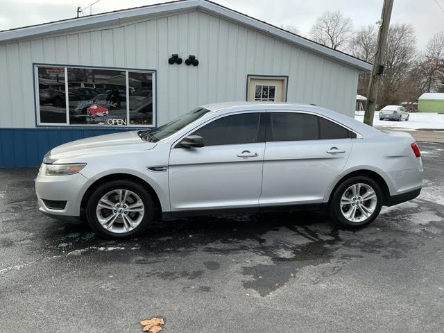 2017 Ford Taurus SE