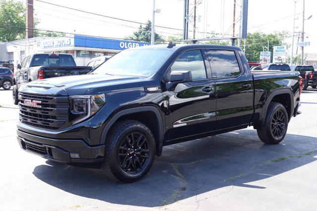 2025 GMC Sierra 1500 Elevation Standard