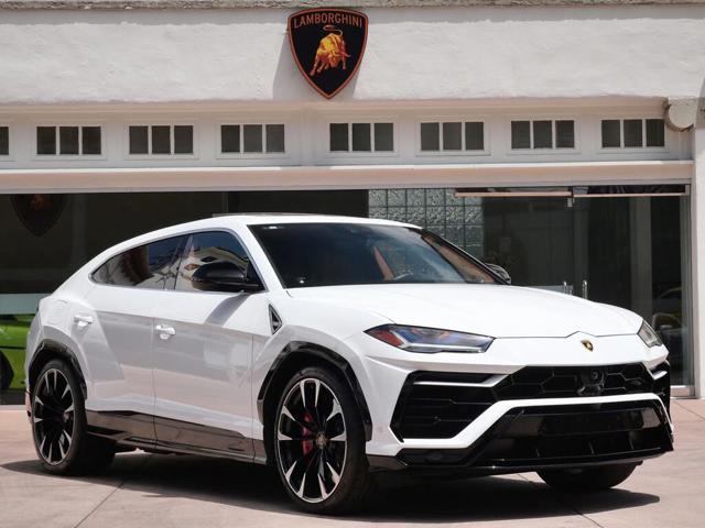 2022 Lamborghini Urus Base